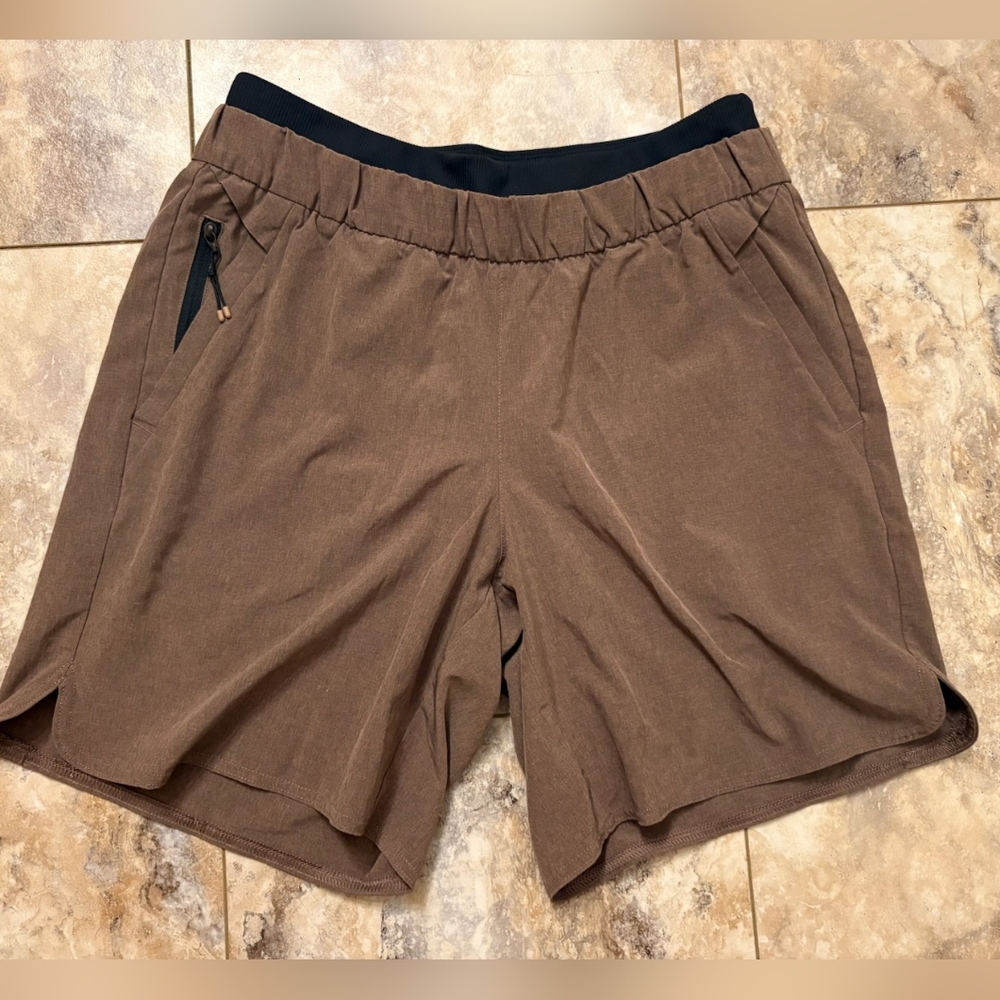 NWOT...REl Co-op Active Pursuits 7" Shorts Brown-Women's Size Small.